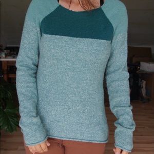 Royal Robbins sweater